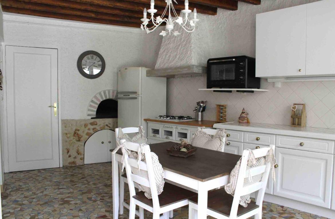 Chambres A La Maison Hermitage Aincourt Zewnętrze zdjęcie