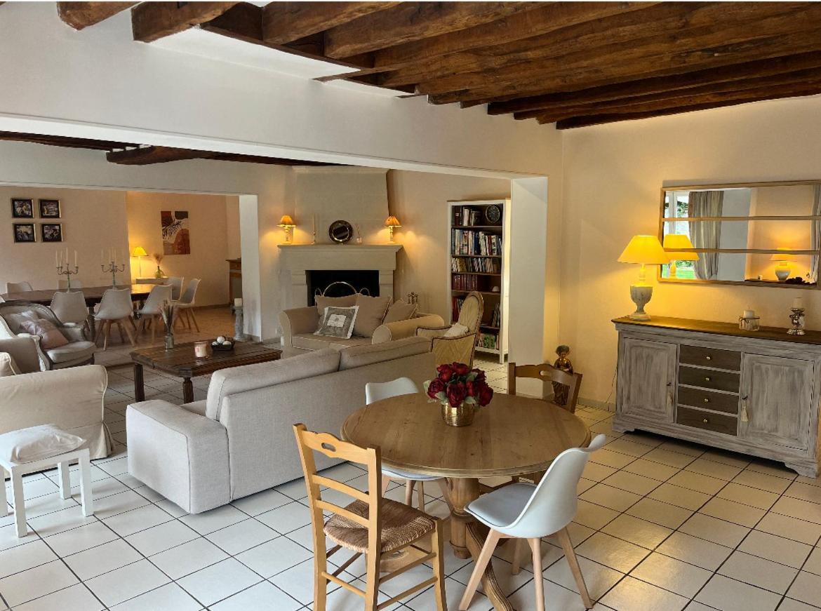 Chambres A La Maison Hermitage Aincourt Zewnętrze zdjęcie